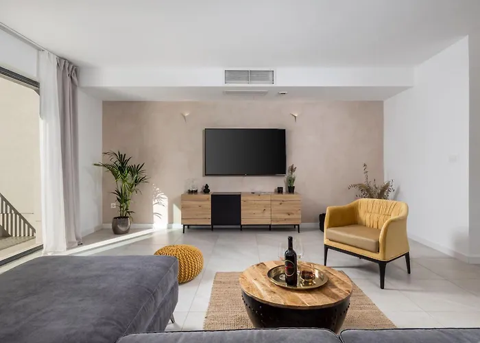 Ma Maison By El-pi Tours Villa