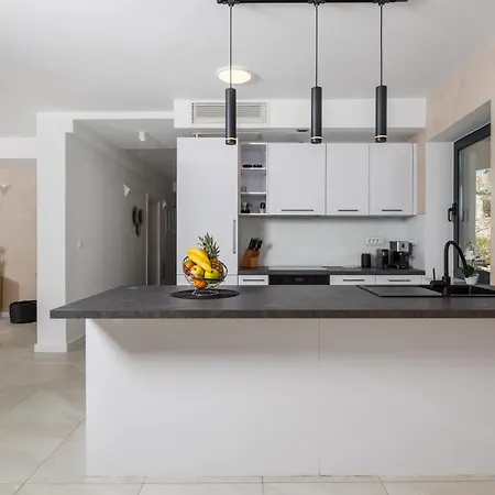 Vilă Ma Maison By El-pi Tours Malinska